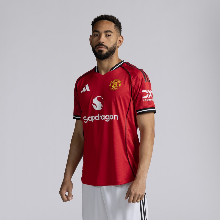 Manchester United 25/26 Home Authentic football jersey