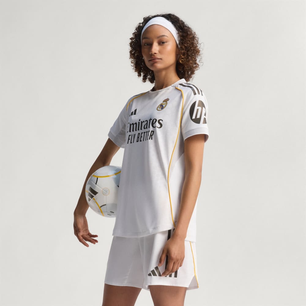 Real Madrid 25/26 Home Authentic jersey